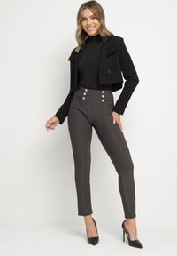 Born2be - Ciemnoszare Spodnie Ozdobione Guzikami i Zakładkami Vamiole. Okazja: na spotkanie biznesowe, na co dzień. Kolor: szary. Wzór: aplikacja. Styl: biznesowy, casual, elegancki #5
