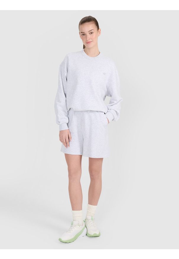 4f - 4F Bluza dresowa nierozpinana bez kaptura uniseks - szara M. Okazja: na co dzień. Typ kołnierza: bez kaptura. Kolor: szary. Materiał: dresówka. Wzór: gładki, ze splotem. Styl: klasyczny, sportowy, casual