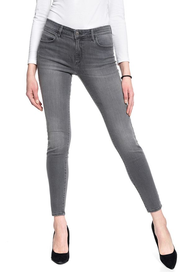 Wrangler - SPODNIE DAMSKIE WRANGLER SKINNY SKY GREY W28KKS74H 112128299