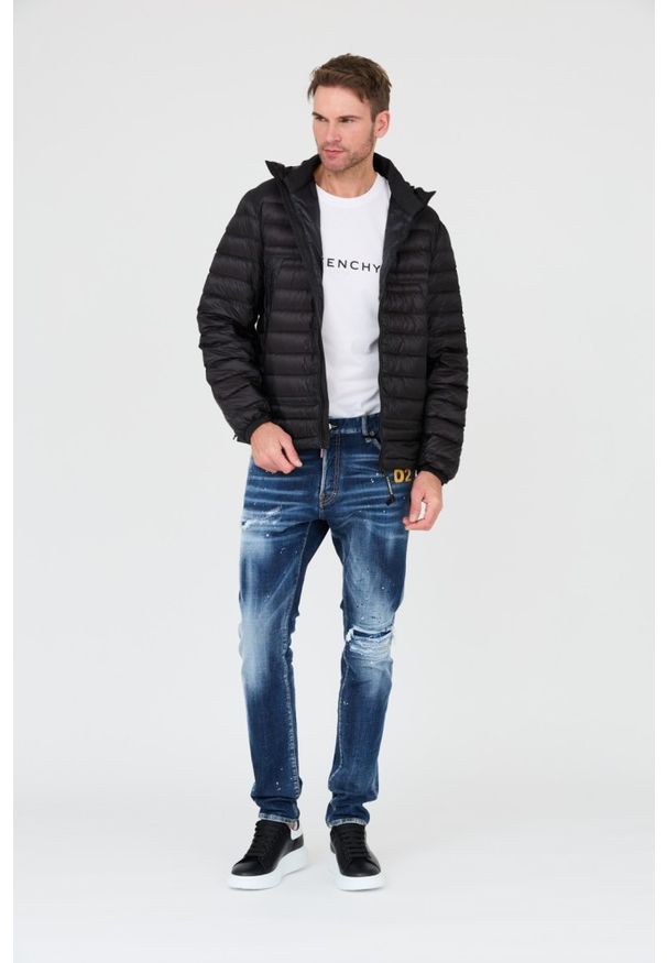 C.P. Company - C.P. COMPANY Czarna kurtka Medium Jacket Water Resistant. Typ kołnierza: kaptur. Kolor: czarny