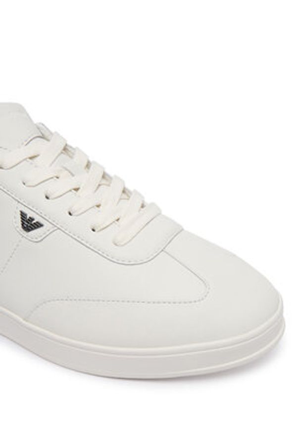 Emporio Armani Sneakersy EM003062 AF20004 U0003 Biały. Kolor: biały. Materiał: skóra