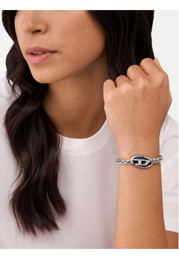 Diesel Bransoletka Steel Font DX1469040 Srebrny. Materiał: metalowe. Kolor: srebrny