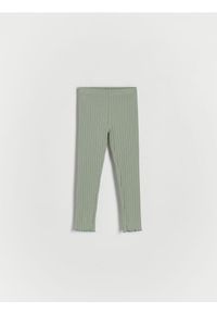 Reserved - Prążkowane legginsy - jasnozielony. Kolor: zielony. Materiał: prążkowany