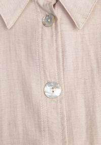 Renee - Beżowa Oversizowa Koszula z Wiskozą i Lnem z Guzikami o Różnej Wielkości Drenrya. Okazja: na co dzień. Kolor: beżowy. Materiał: wiskoza, len. Styl: casual #8