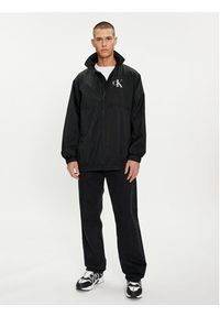 Calvin Klein Jeans Kurtka przejściowa J30J325108 Czarny Regular Fit. Kolor: czarny. Materiał: syntetyk #3