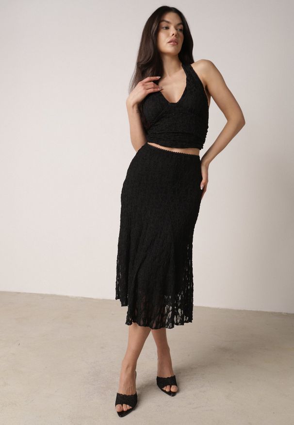 Born2be - Czarny Koronkowy Komplet Top Wiązany na Szyi i Spódnica Corinatea. Kolor: czarny. Materiał: koronka