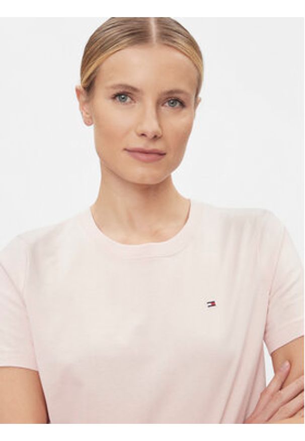 TOMMY HILFIGER - Tommy Hilfiger T-Shirt Modern WW0WW39848 Różowy Regular Fit. Kolor: różowy. Materiał: bawełna