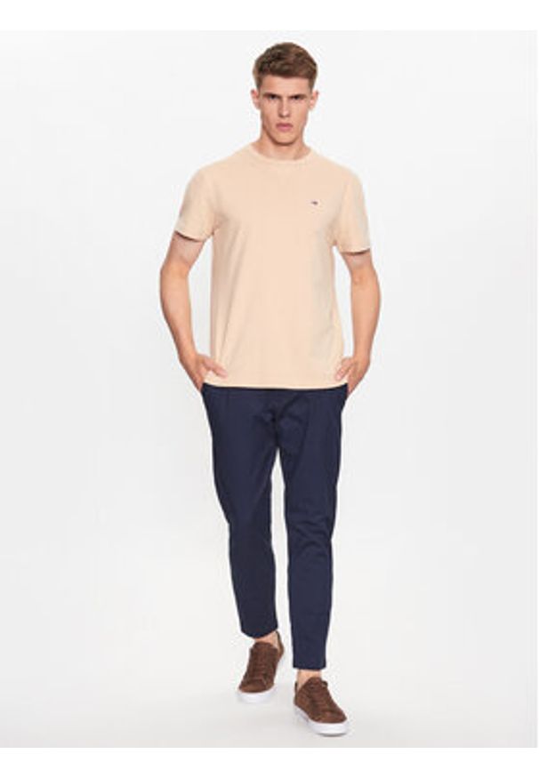 Tommy Jeans Chinosy Dad DM0DM16762 Granatowy Slim Fit. Kolor: niebieski. Materiał: bawełna