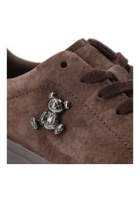 Sneakersy damskie Filippo, cholewka ze skóry naturalnej zamszowej z zabudowanym przodem klasyczne wiązanie na grubej platformowej podeszwie, brązowe,. Okazja: na spacer, na co dzień. Zapięcie: sznurówki. Kolor: brązowy. Materiał: zamsz, skóra. Szerokość cholewki: normalna. Wzór: aplikacja. Styl: klasyczny #4