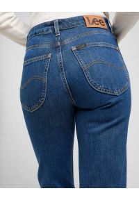 Lee - DAMSKIE SPODNIE LEE CAROL FRESH BERRY 112373934 #4