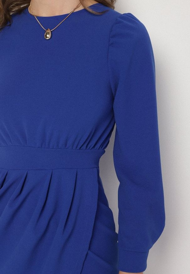 Born2be - Niebieska Sukienka z Marszczeniem i Bufiastymi Rękawami Redenia. Kolor: niebieski. Styl: klasyczny, elegancki