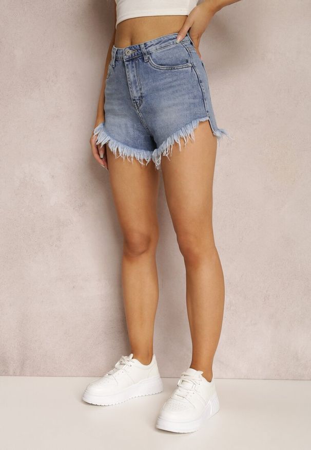 Renee - Niebieskie Szorty Philyllis. Stan: podwyższony. Kolor: niebieski. Materiał: jeans. Długość: krótkie. Styl: klasyczny