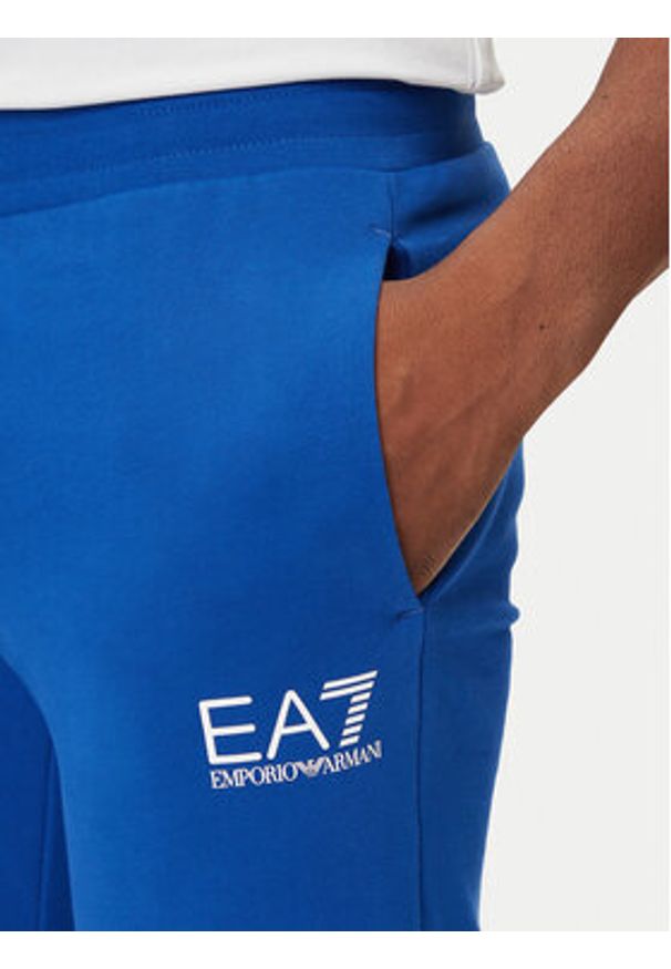 EA7 Emporio Armani Dres 7M000966 AF10377 UB087 Niebieski Slim Fit. Kolor: niebieski. Materiał: bawełna