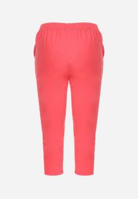 Born2be - Różowe Spodnie z Krótszymi Nogawkami 3/4 i Zasuwanymi Kieszonkami Ulmea. Kolor: różowy. Materiał: materiał. Długość: krótkie #3
