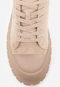 Born2be - Ciemnobeżowe Sneakersy Vices na Grubej Tłoczonej Podeszwie z Perforacją Lealita. Okazja: na co dzień. Kolor: beżowy. Materiał: jeans. Szerokość cholewki: normalna #6