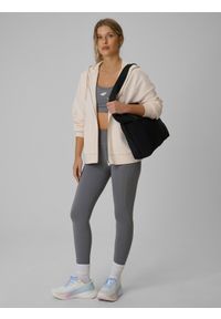 4f - 4F Bluza dresowa loose z kapturem damska - kremowa M. Okazja: na co dzień. Typ kołnierza: kaptur. Kolor: beżowy. Materiał: dresówka. Styl: casual #2