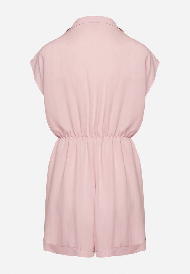 Born2be - Różowy Kombinezon z Krótkimi Nogawkami i Kopertowym Dekoltem z Wiskozy Polisse. Kolor: różowy. Materiał: wiskoza. Długość: krótkie. Sezon: wiosna, lato