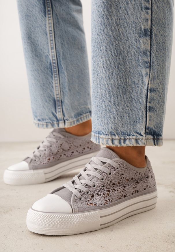 Born2be - Szare Ażurowe Trampki Przed Kostkę Russi. Wysokość cholewki: przed kostkę. Kolor: szary. Materiał: jeans. Wzór: ażurowy