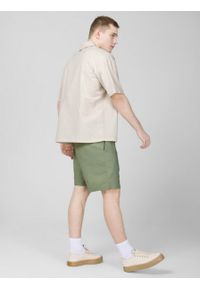 outhorn - Spodenki tkaninowe z lnem męskie - khaki. Kolor: brązowy. Materiał: tkanina, len #10