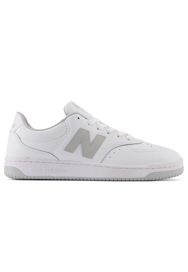 Buty unisex New Balance BB80GRY – białe. Okazja: na co dzień. Kolor: biały. Materiał: guma, materiał, skóra, syntetyk. Szerokość cholewki: normalna. Sport: turystyka piesza, koszykówka