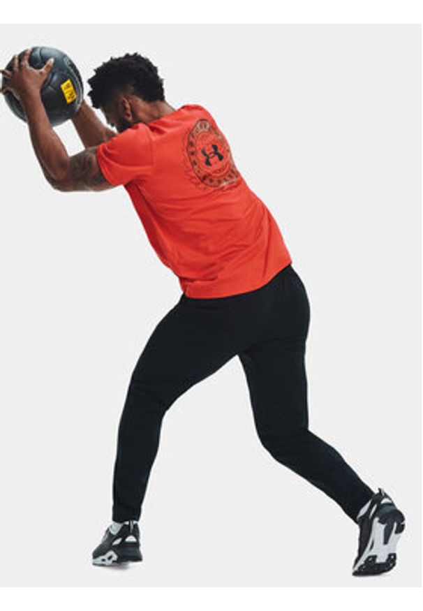 Under Armour Spodnie dresowe Ua Unstoppable Tapered Pants 1352028-001 Czarny Fitted Fit. Kolor: czarny. Materiał: syntetyk