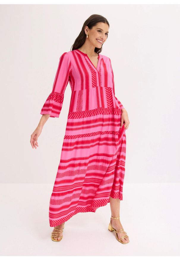 bonprix - Długa sukienka z lejącej wiskozy. Kolor: czerwony. Materiał: wiskoza. Wzór: nadruk, aplikacja. Długość: maxi