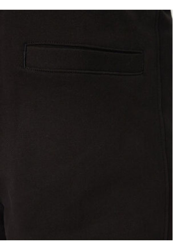 Calvin Klein Jeans Szorty sportowe J30J327284 Czarny Regular Fit. Kolor: czarny. Materiał: bawełna. Styl: sportowy