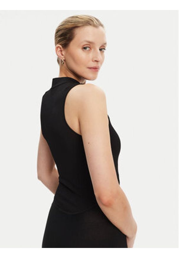 Guess Sukienka dzianinowa W5YK0S Z0241 Czarny Regular Fit. Kolor: czarny. Materiał: wiskoza