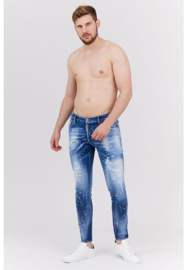 DSQUARED2 Niebieskie jeansy męskie super twinky jean. Kolor: niebieski. Wzór: aplikacja