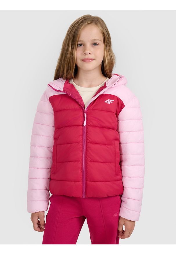 4f - 4F Kurtka puchowa z wypełnieniem syntetycznym dziewczęca - różowa 122 (6-7 lat). Okazja: na co dzień. Typ kołnierza: kaptur. Kolor: różowy. Materiał: puch, syntetyk. Długość: długie. Wzór: gładki. Sezon: lato. Styl: casual, klasyczny, sportowy