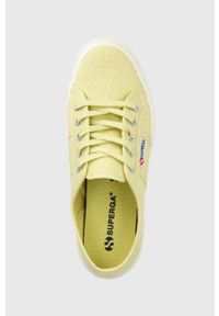 Superga tenisówki damskie kolor żółty. Nosek buta: okrągły. Zapięcie: sznurówki. Kolor: żółty. Materiał: guma #4