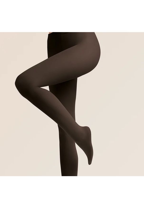 Rajstopy Gabriella Microfibre 100 den chocco kryjące. Kolor: brązowy. Materiał: poliamid, dzianina, elastan, mikrofibra. Wzór: gładki