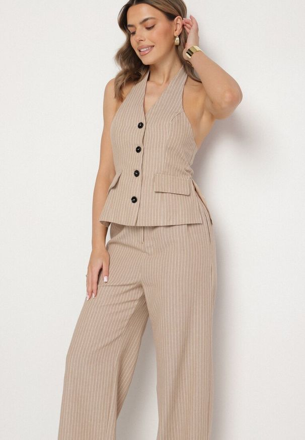 Born2be - Beżowy Kombinezon w Prążki w Stylu Garniturowym Lanirith. Okazja: na co dzień. Kolor: beżowy. Wzór: prążki. Styl: casual, klasyczny