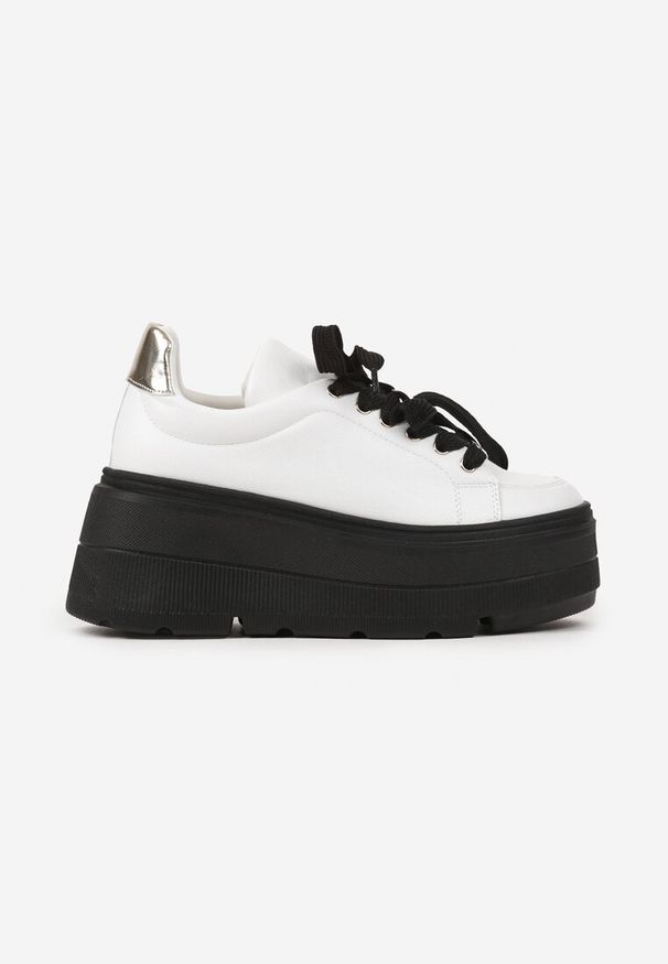 Renee - Biało-Czarne Sneakersy Vices na Płaskiej Podeszwie z Metalicznymi Ozdobami i Sznurowaniem Neladith. Kolor: biały. Materiał: jeans. Wzór: aplikacja. Obcas: na płaskiej podeszwie