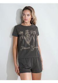Sinsay - Bawełniana piżama dwuczęściowa z nadrukiem - szary. Kolor: szary. Materiał: bawełna. Wzór: nadruk #1