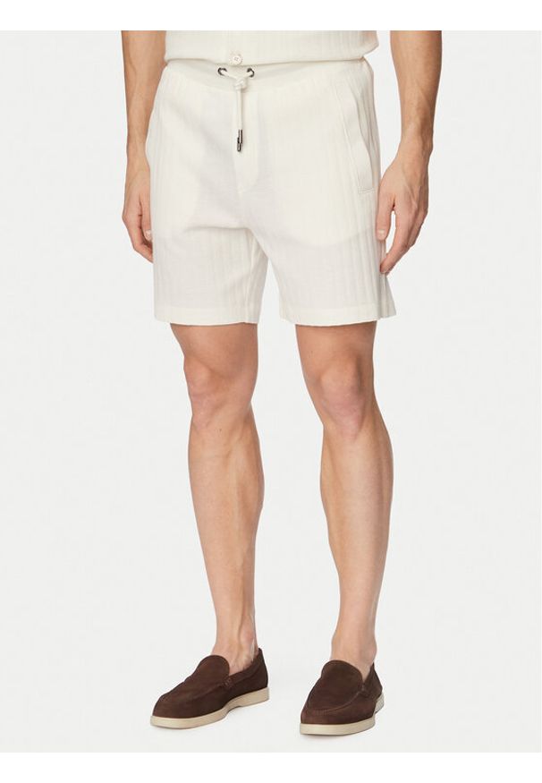 JOOP! Szorty materiałowe Juanito 30104273 Kremowy Regular Fit. Kolor: kremowy. Materiał: bawełna