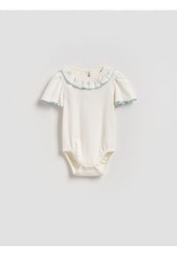 Reserved - Body z kołnierzykiem - złamana biel. Materiał: dzianina, bawełna