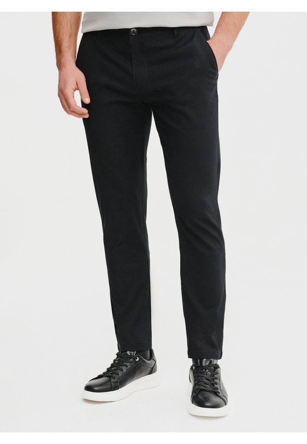 Pako Lorente - PAKO LORENTE – Spodnie męskie w kolorze czarnym. Kolor: czarny. Materiał: bawełna, elastan. Sezon: wiosna