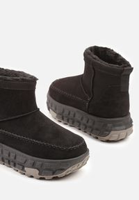 Born2be - Czarne Śniegowce na Grubej Tłoczonej Podeszwie Apenella. Okazja: na co dzień. Kolor: czarny. Styl: klasyczny, casual #3