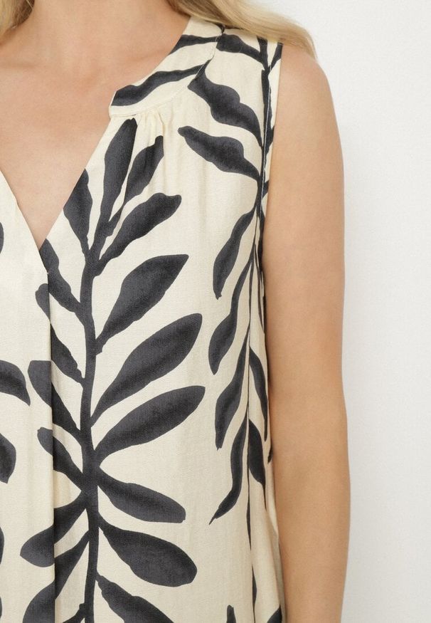 Born2be - Czarna Sukienka z Wiskozą Pudełkowa w Malowany Wzór Hiliona. Kolor: czarny. Materiał: wiskoza