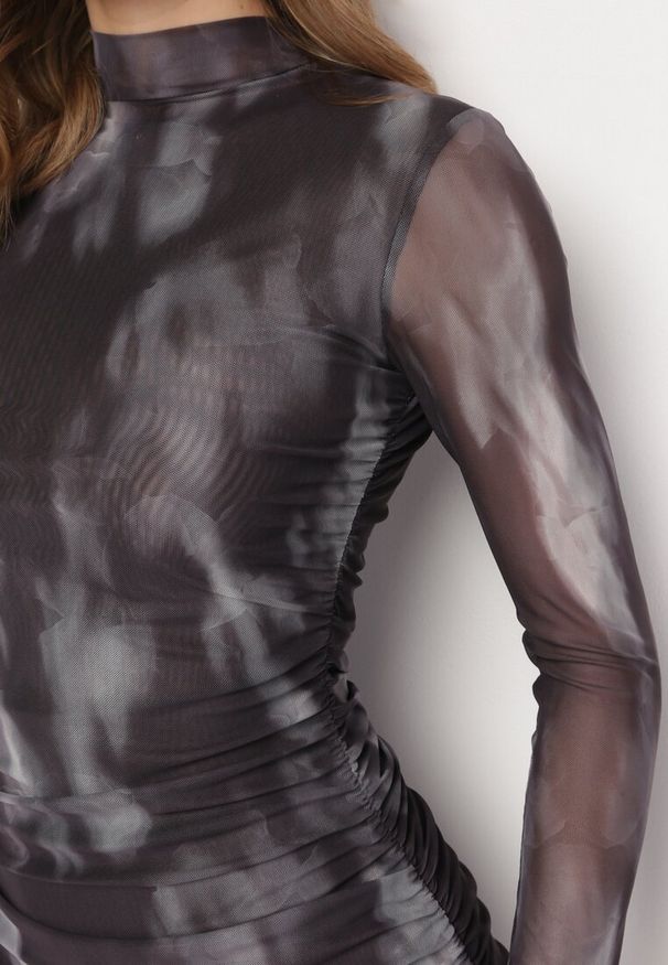 Born2be - Czarna Sukienka z Siateczki i Marszczeniem Souchett. Kolor: czarny. Materiał: tkanina