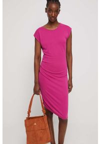 medicine - Medicine sukienka kolor różowy mini dopasowana. Kolor: różowy. Materiał: dzianina. Długość rękawa: krótki rękaw. Wzór: gładki. Typ sukienki: asymetryczne, dopasowane. Długość: mini #1