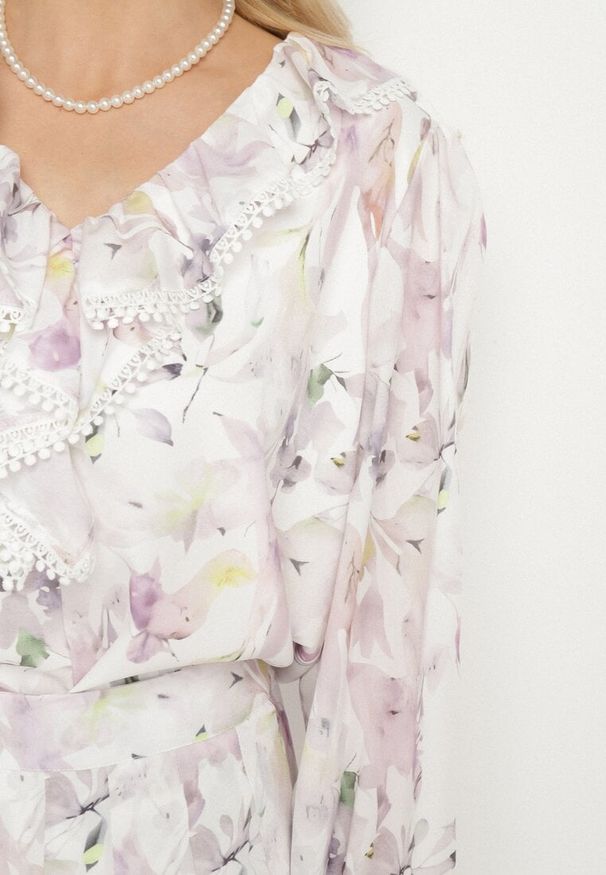 Born2be - Biało-Różowy Wiskozowy Komplet z Falbankami Bluzka i Spódnica Istebia. Kolor: biały. Materiał: wiskoza. Wzór: aplikacja