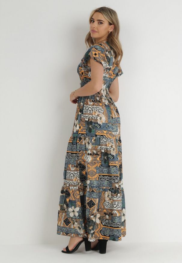 Born2be - Szara Sukienka Maxi z Wiskozy z Gumką w Talii i Guzikami Nyllu. Kolor: szary. Materiał: wiskoza. Wzór: aplikacja. Długość: maxi