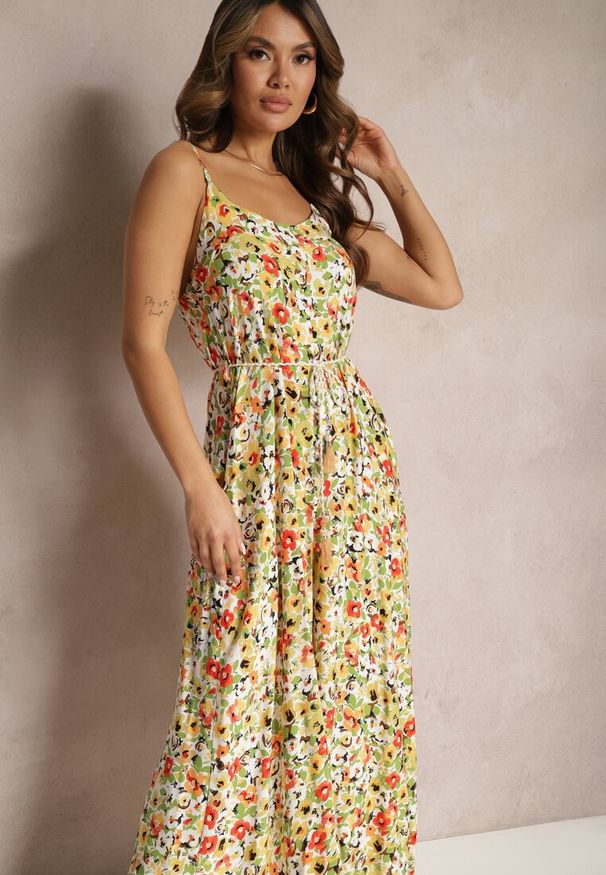 Renee - Zielono-Beżowy Kombinezon z Szerokimi Nogawkami w Kwiaty Wiązany na Ozdobny Sznurek Leliavia. Kolor: zielony. Materiał: wiskoza. Długość rękawa: na ramiączkach. Wzór: kwiaty. Sezon: lato