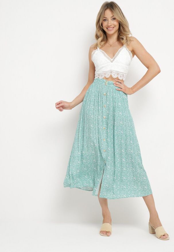 Born2be - Zielona Wiskozowa Spódnica Maxi w Kwiatowy Print Rozkloszowana Verdandi. Kolor: zielony. Materiał: wiskoza. Wzór: kwiaty, nadruk