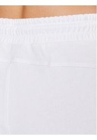 DKNY Sport Szorty sportowe DP3S4993 Biały Regular Fit. Kolor: biały. Materiał: bawełna #4