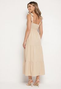 Born2be - Beżowa Rozkloszowana Sukienka z Wiskozą Ozdobiona Wiązaniem na Ramiączkach Meravessa. Okazja: na spacer. Kolor: beżowy. Materiał: wiskoza. Długość rękawa: na ramiączkach. Wzór: aplikacja #4