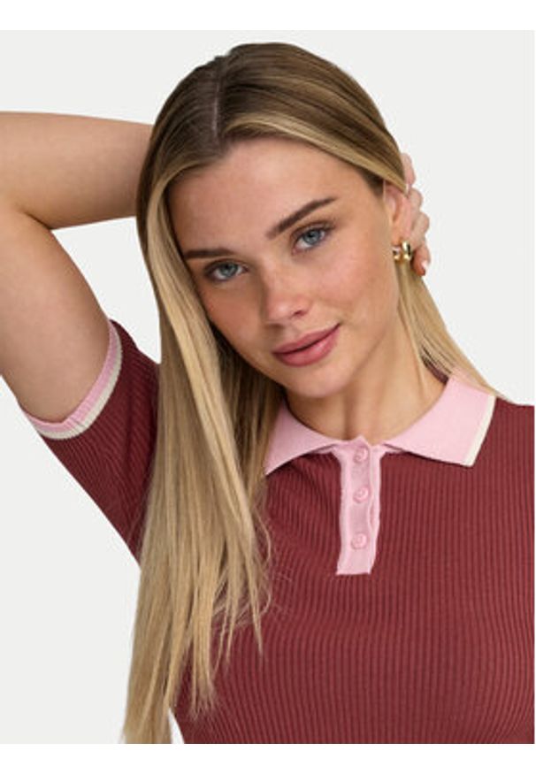 only - ONLY Polo Meddi 15363165 Bordowy Slim Fit. Typ kołnierza: polo. Kolor: czerwony. Materiał: syntetyk