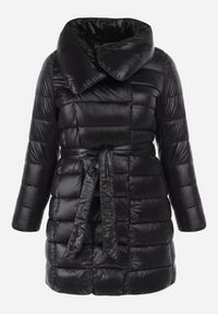 Born2be - Czarna Kurtka z Szerokim Kołnierzem i Wiązanym Paskiem Igbrase. Okazja: na co dzień. Kolor: czarny. Materiał: jeans, tkanina. Sezon: zima. Styl: casual, elegancki #9